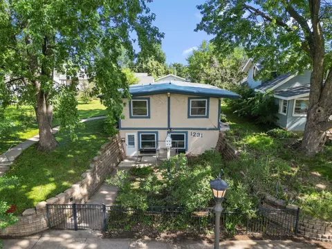 1231 Hewitt Ave, Saint Paul, MN 55104