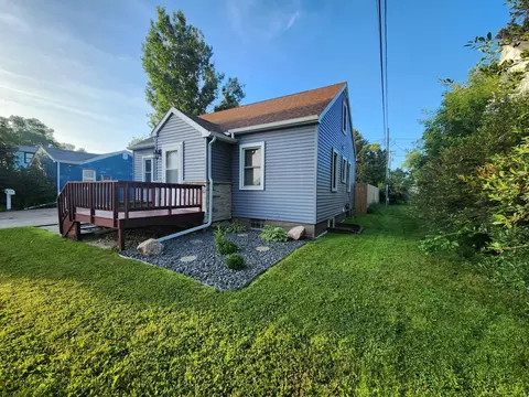 814 3rd St SE, Pipestone, MN 56164