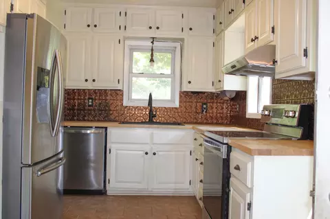 Kitchen - 1920 7th Ave E, Hibbing, MN 55746 photo 1 of 1