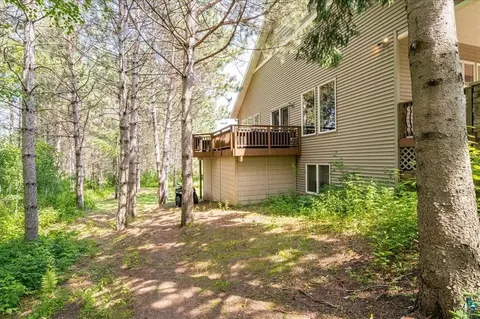 Exterior - 3984 Willow Pl, Duluth, MN 55811 photo 4 of 9