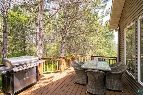 Exterior - 3984 Willow Pl, Duluth, MN 55811 photo 5 of 9