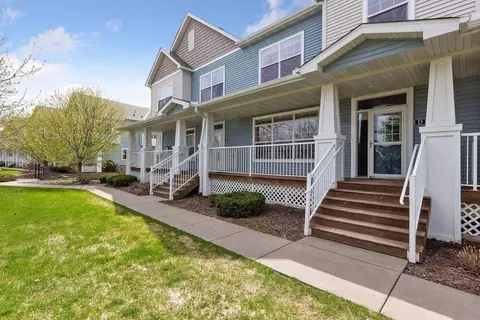 4940 Underwood Ln N #4940D, Plymouth, MN 55442