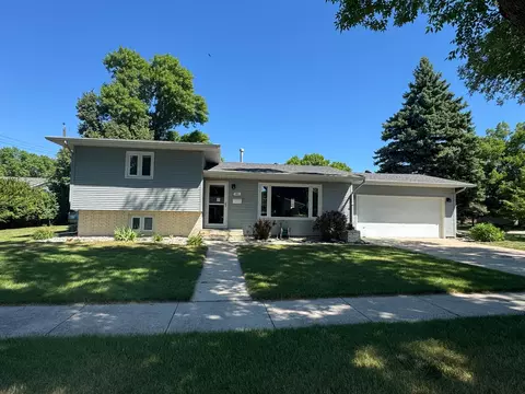 201 29th Ave N, Fargo, ND 58102