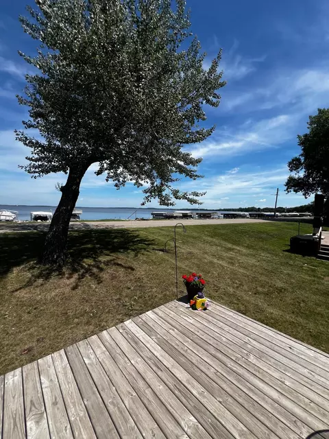 Exterior - 1208 E Lake St, Osakis, MN 56360 photo 2 of 5