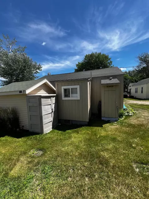 Exterior - 1208 E Lake St, Osakis, MN 56360 photo 5 of 5