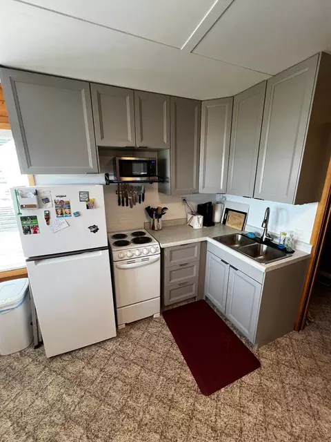 Kitchen - 1208 E Lake St, Osakis, MN 56360 photo 1 of 2