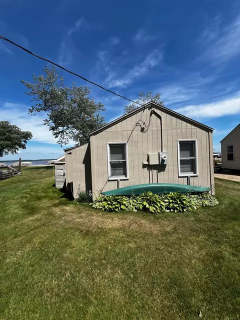 Exterior - 1208 E Lake St, Osakis, MN 56360 photo 4 of 5