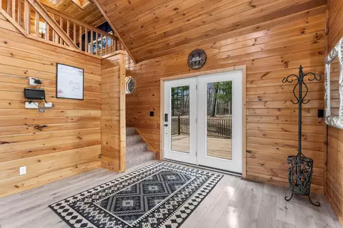 Entry Way - 7364 Willow St E, Webster, WI 54893 photo 2 of 10