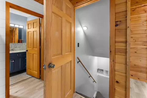 Entry Way - 7364 Willow St E, Webster, WI 54893 photo 8 of 10