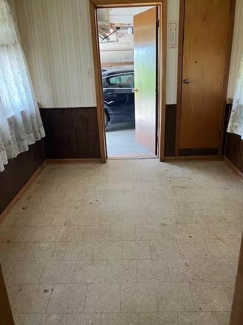 Entry Way - 12007 340th, Waseca, MN 56093 photo 1 of 1