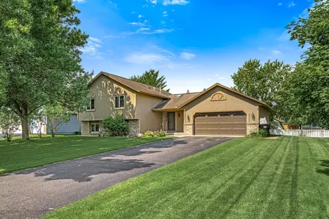 14284 Zilla St NW, Andover, MN 55304