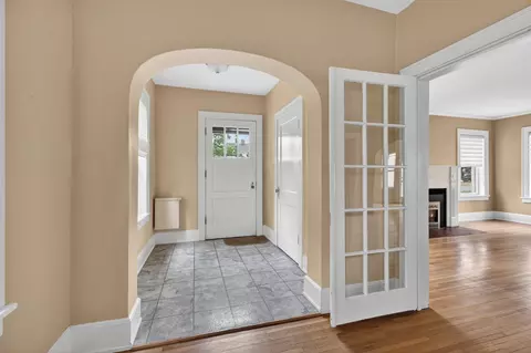 Entry Way - 723 N 6th St, Brainerd, MN 56401 photo 2 of 2