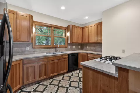 Kitchen - 723 N 6th St, Brainerd, MN 56401 photo 2 of 4