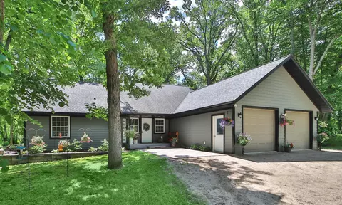 2311 E River Rd, Motley, MN 56466