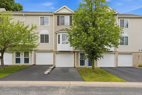 2875 Arboretum Village Trl, Chanhassen, MN 55317
