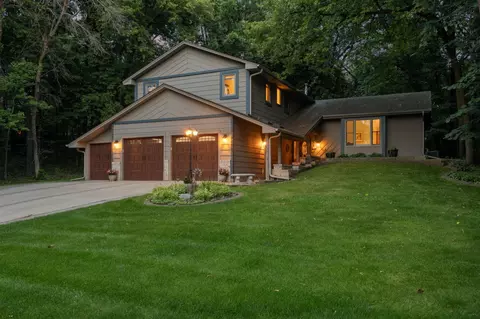 2009 Indian Rd W, Hopkins, MN 55305