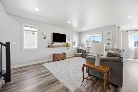 Living - 504 6th St E, Horace, ND 58047 photo 1 of 2