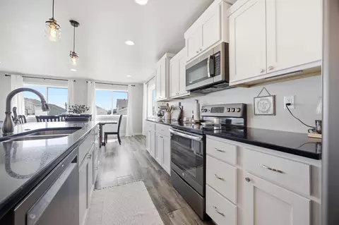 Kitchen - 504 6th St E, Horace, ND 58047 photo 2 of 2