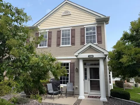 1246 Chateau Ave #409, Maplewood, MN 55109