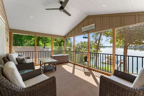 10022 Lake Mist Dr, Grasston, MN 55030