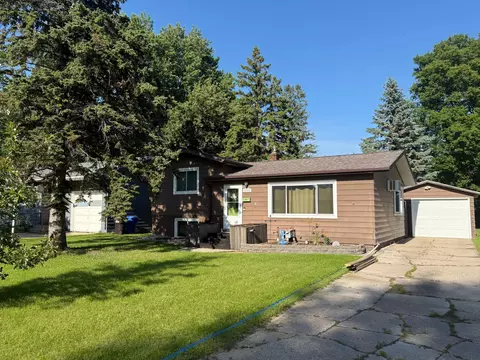 1153 Rossman Ave, Detroit Lakes, MN 56501