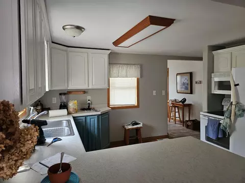 Kitchen - 412 14th St SE, Willmar, MN 56201 photo 2 of 3