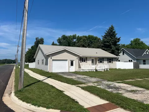 Exterior - 137 Maple St, Tyler, MN 56178 photo 3 of 8