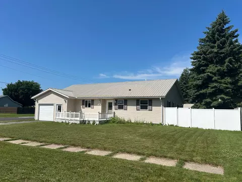 Exterior - 137 Maple St, Tyler, MN 56178 photo 2 of 8