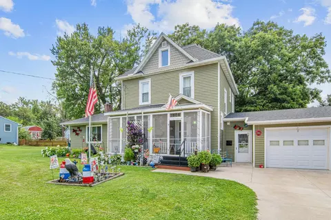 1006 College St, Northfield, MN 55057