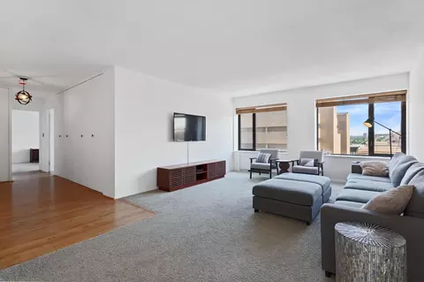 19 S 1st St #B802, Minneapolis, MN 55401