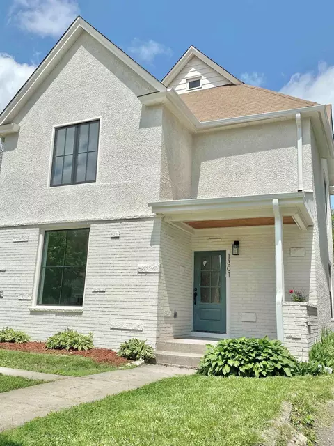 1301 Hewitt Ave, Saint Paul, MN 55104
