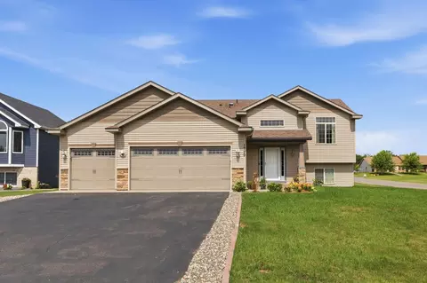 1729 Prairie View Ln NE, Sauk Rapids, MN 56379