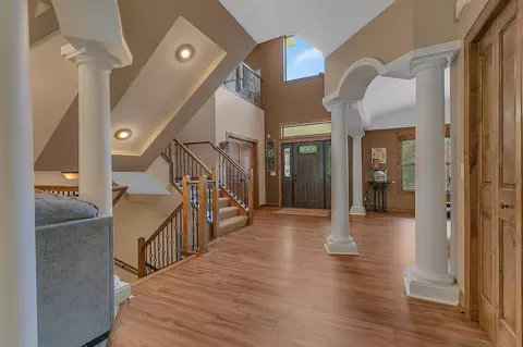 Entry Way - 3209 Walden Way, Saint Cloud, MN 56301 photo 2 of 13