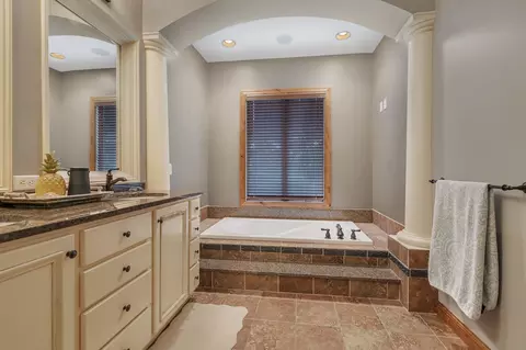 Bath - 3209 Walden Way, Saint Cloud, MN 56301 photo 2 of 3