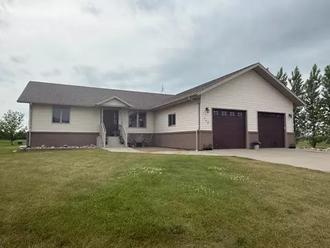 Exterior - 703 7th St W, Ada, MN 56510 photo 2 of 8