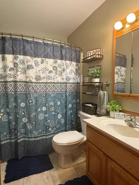 Bath - 703 7th St W, Ada, MN 56510 photo 2 of 6