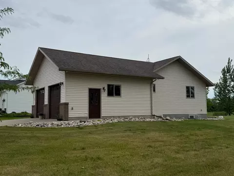 Exterior - 703 7th St W, Ada, MN 56510 photo 4 of 8