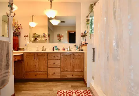 Bath - 13591 230th St, Milaca, MN 56353 photo 3 of 6