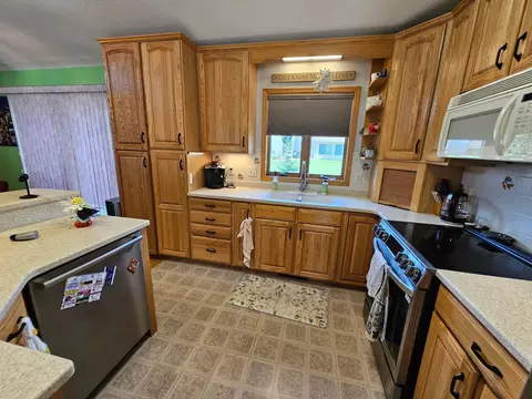Kitchen - 712 Mlinar Ave, Spring Valley, MN 55975 photo 2 of 3