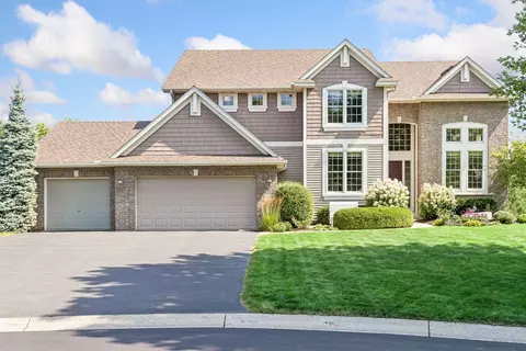7569 Ridgeview Pt, Chanhassen, MN 55317