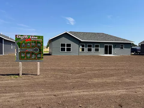 711 Cherry Ln, Perham, MN 56573 photo 2