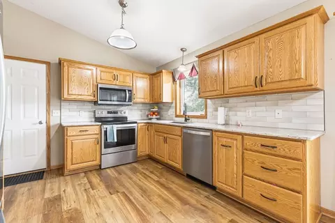 Kitchen - 202 Rainbow Dr, Marshall, MN 56258 photo 4 of 4