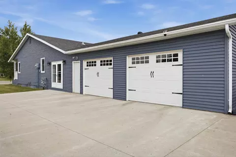 Exterior - 204 4th Ave E, Ada, MN 56510 photo 5 of 8
