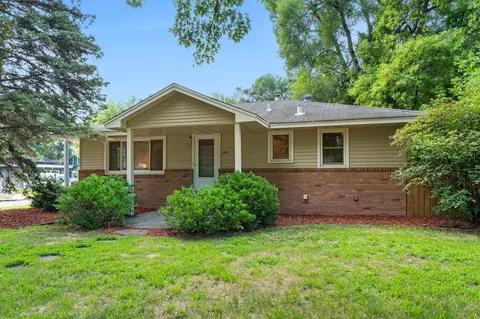 1405 16th St NW, New Brighton, MN 55112
