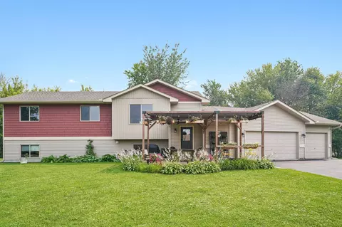 6227 209th St N, Forest Lake, MN 55025