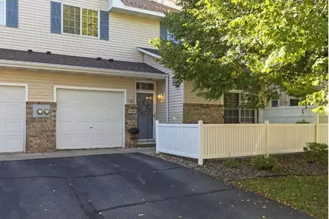 8450 Kimball Dr, Eden Prairie, MN 55347