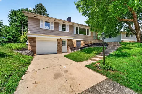4035 6th St NW, Rochester, MN 55901