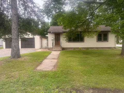 701 Summit Ave S, Sauk Rapids, MN 56379