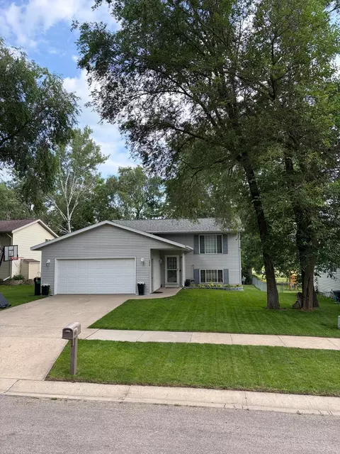 3838 Strathmore Ln SE, Rochester, MN 55904