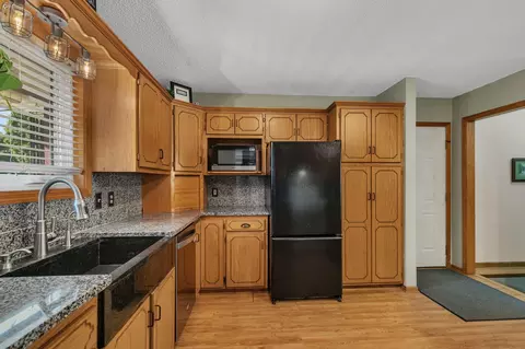 Kitchen - 24095 158th Ave, Cold Spring, MN 56320 photo 3 of 5